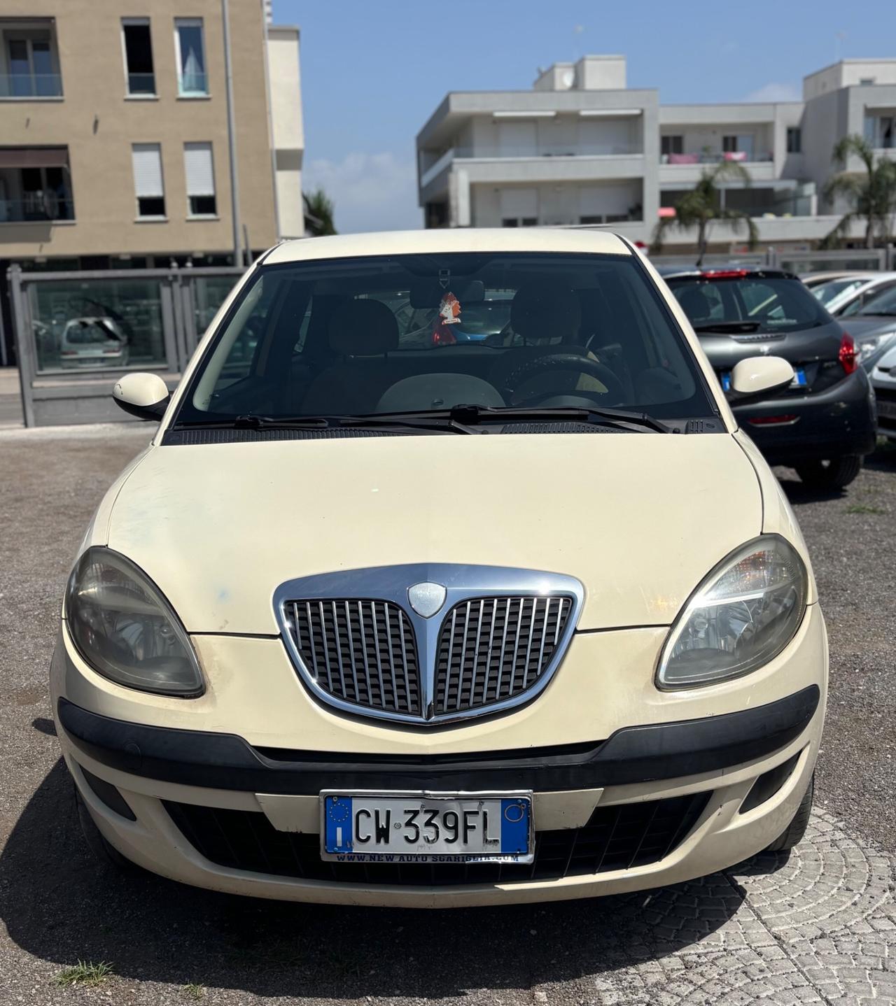 Lancia Ypsilon 1.2 Argento