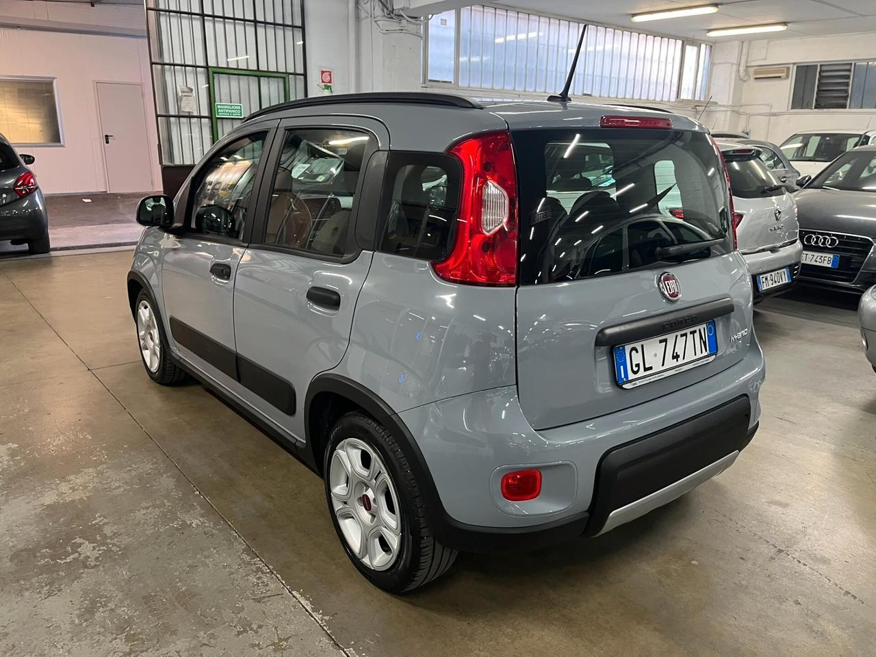 Fiat Panda 1.0 Hybrid, 5 posti!