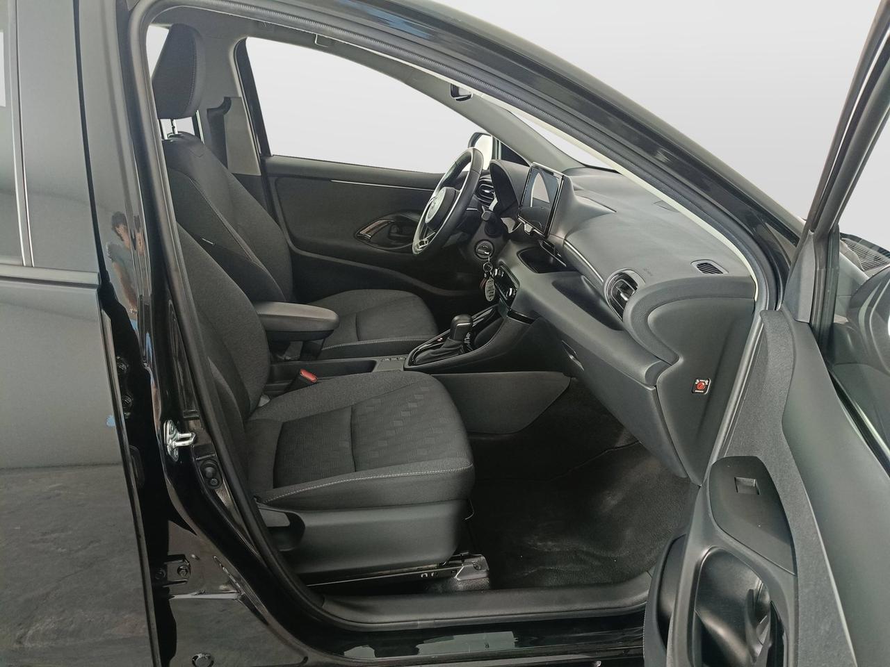 TOYOTA Yaris IV 2020 - Yaris 1.5h Trend