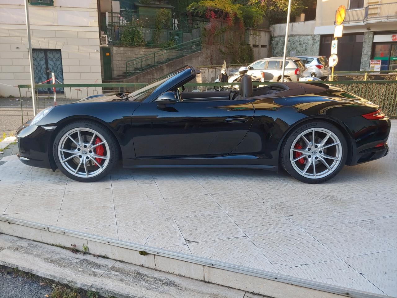 Porsche 911 3.0 Carrera 4S Cabriolet