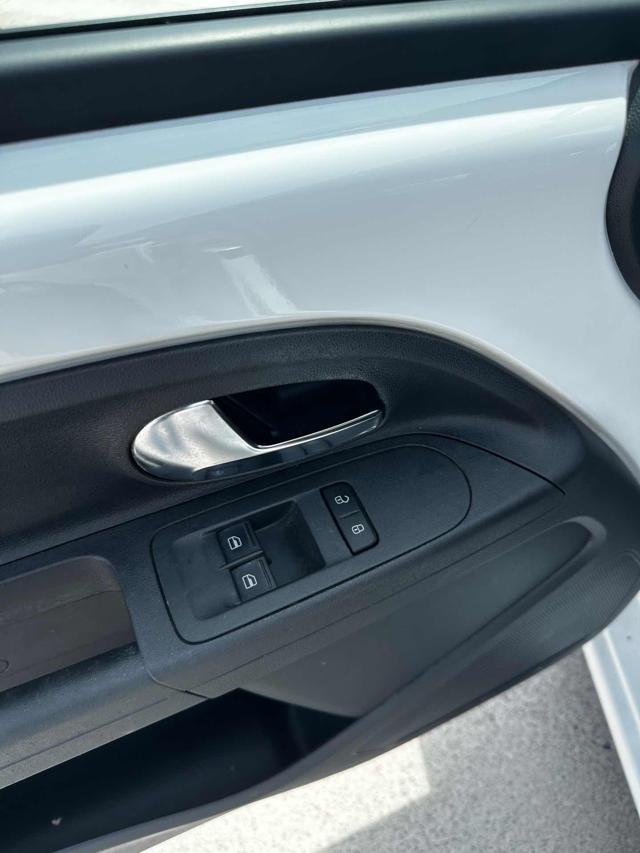 VOLKSWAGEN up! 1.0 5p. move up! OK NEOPATENTATO