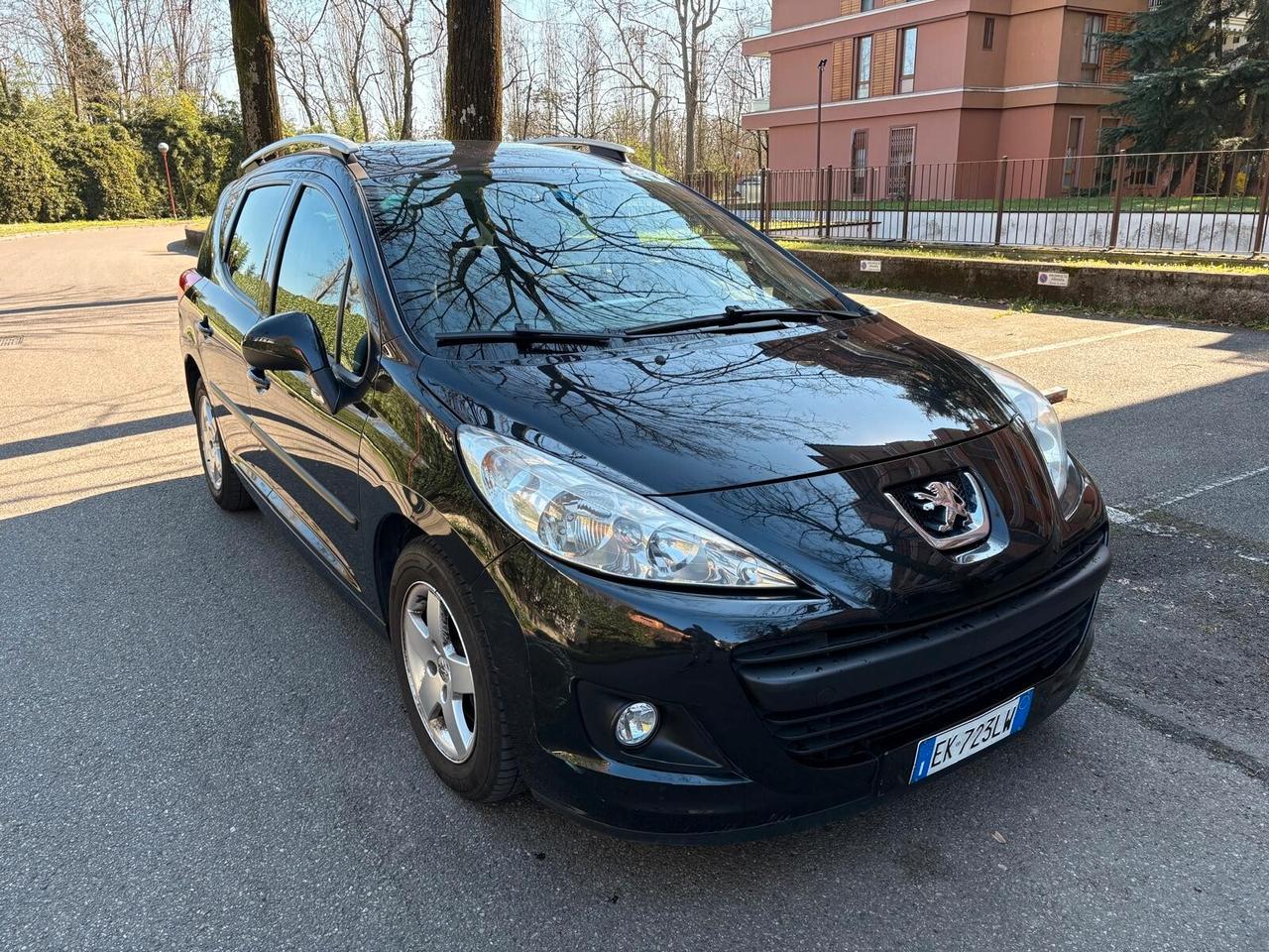Peugeot 207 1.4 8V 75CV 5p. Active