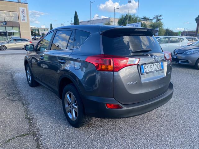 TOYOTA RAV 4 RAV4 2.0 D-4D 2WD Style