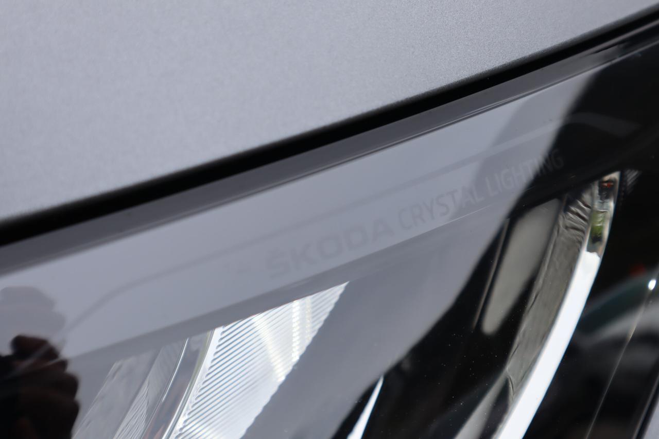 Skoda Enyaq iV iV60 180CV CAMERA DIGITAL NAVI LED 19"