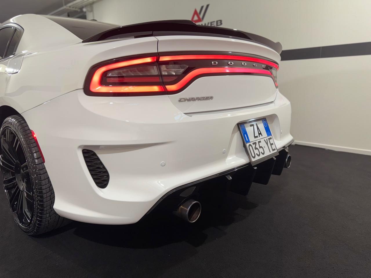Dodge Charger 3.6 L V6 SXT ' CERCHI 22 '