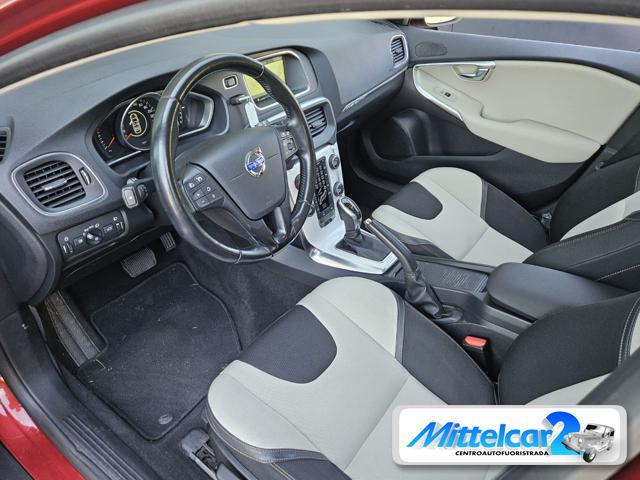 VOLVO V40 Cross Country D2 1.6 Powershift Momentum