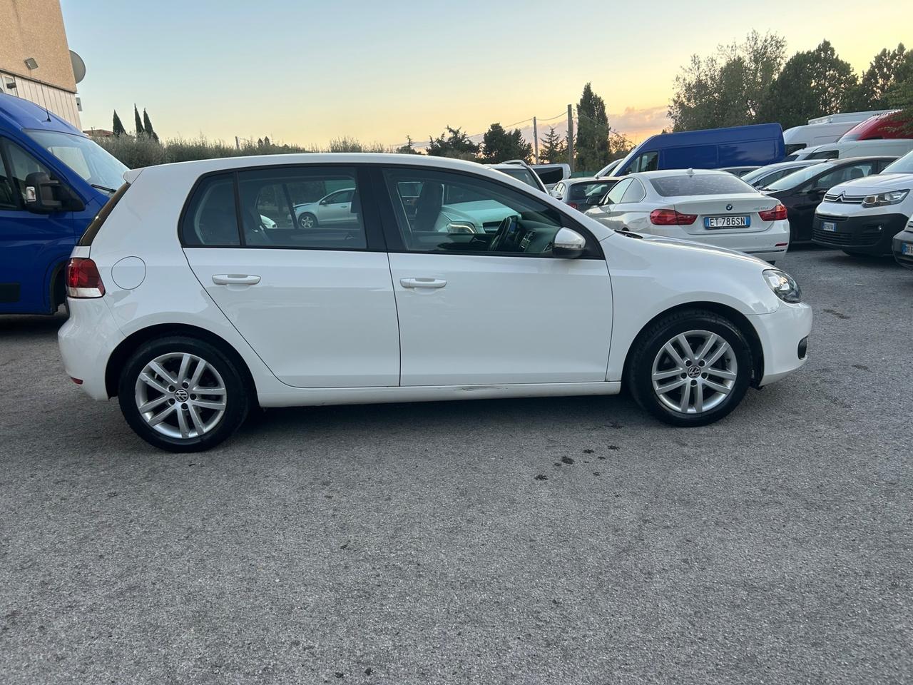 Volkswagen Golf 1.6 TDI DPF 5p. Highline