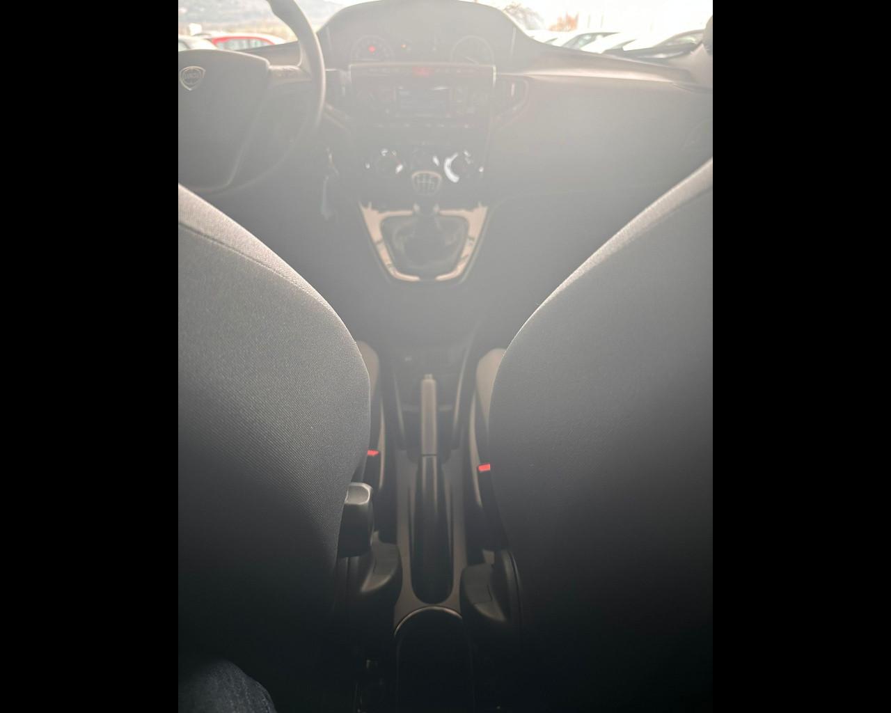 LANCIA Ypsilon 3ª serie - Ypsilon 1.0 FireFly 5 porte S&S Hybrid Silver