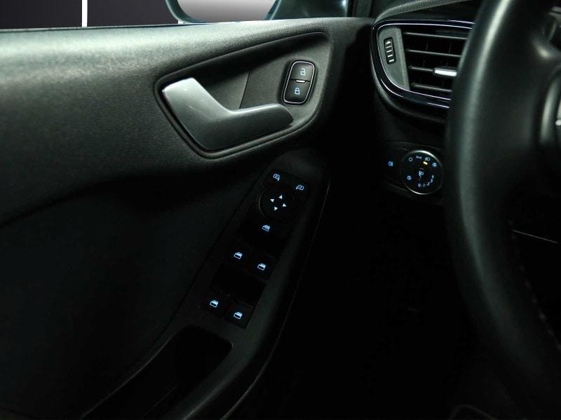 FORD Fiesta 7ª serie Fiesta 1.1 75 CV 5 porte ...