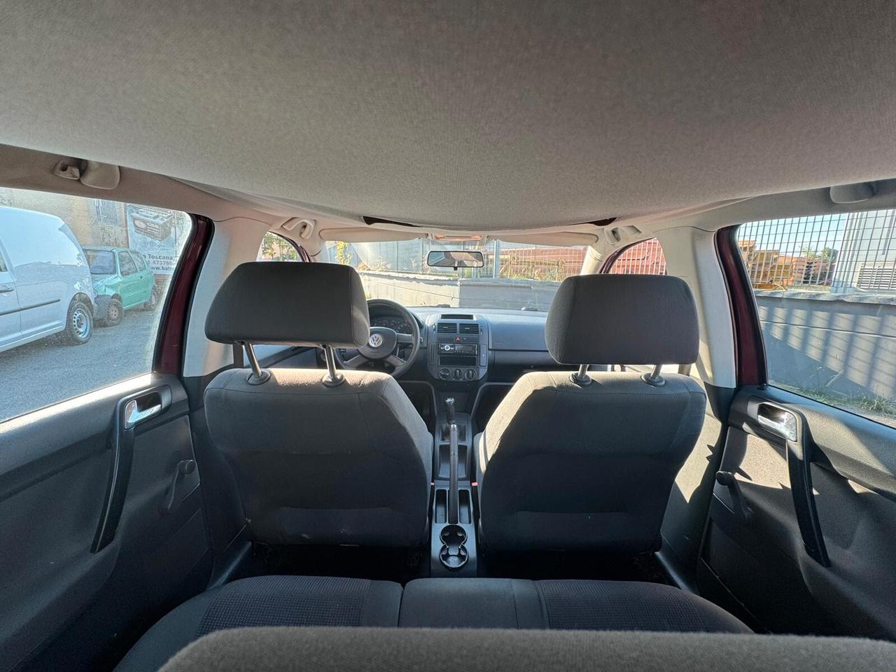 Volkswagen Polo 1.4/75CV 16V 5p. Sportline