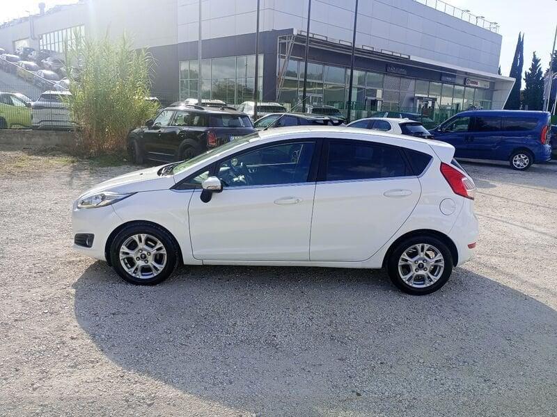 Ford Fiesta 2013 Diesel 5p 1.5 tdci Business 75cv E6