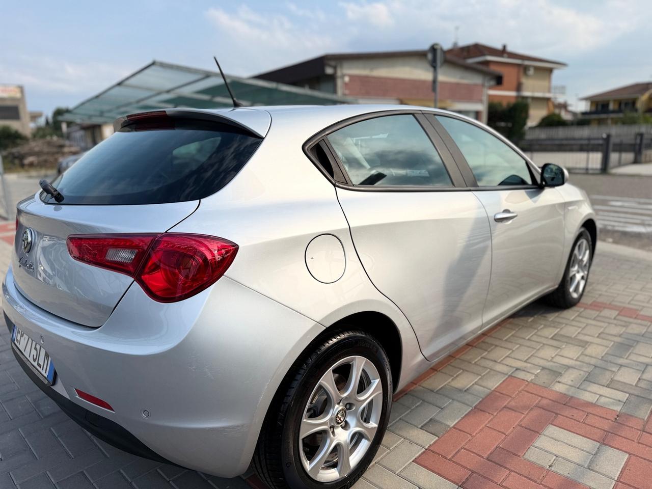 Alfa Romeo Giulietta 1.6 JTDm-2 105 CV Distinctive