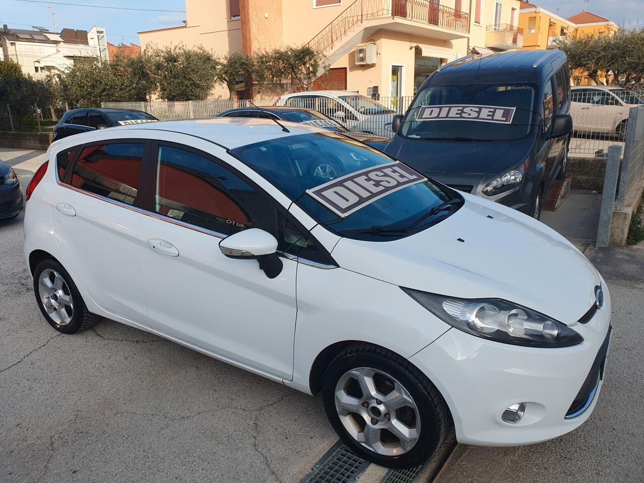 Ford Fiesta 1.4 TDCi 5p. Neopatentati manuale 2010