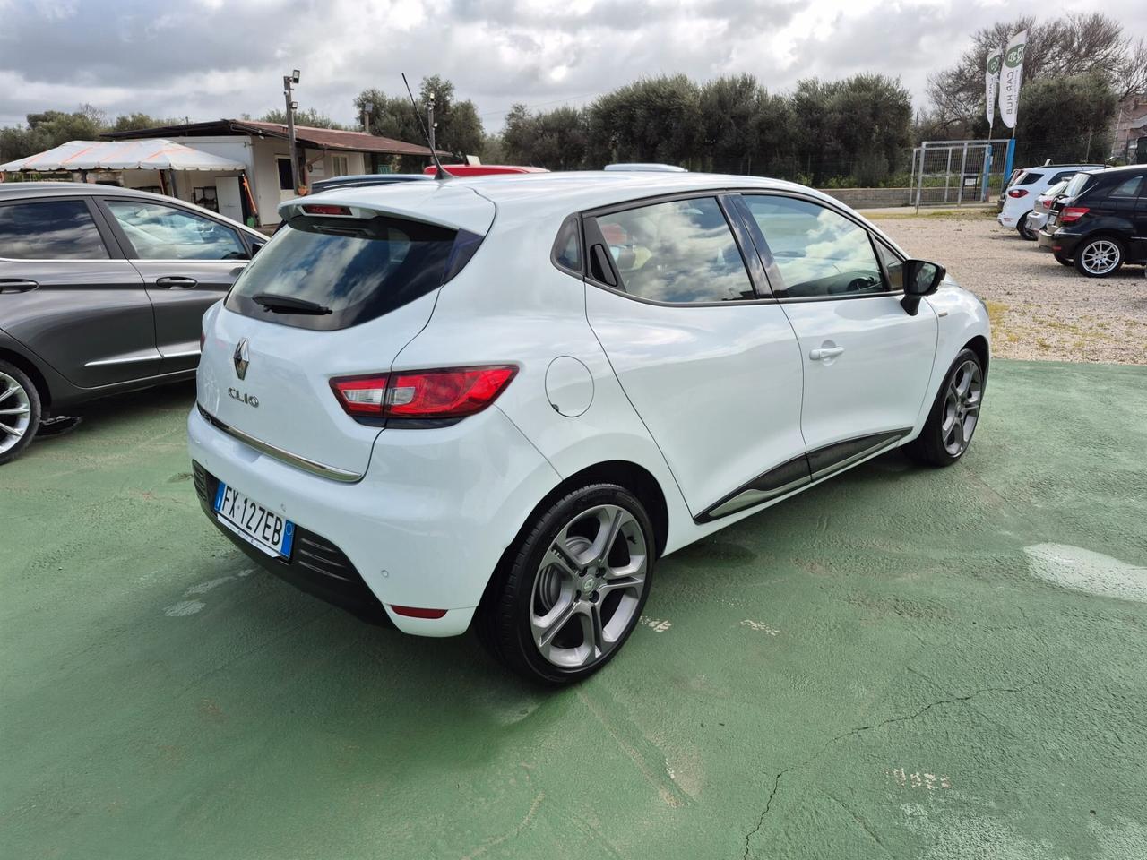 Renault Clio 1.5 dci 75 CV 5 Moschino Zen
