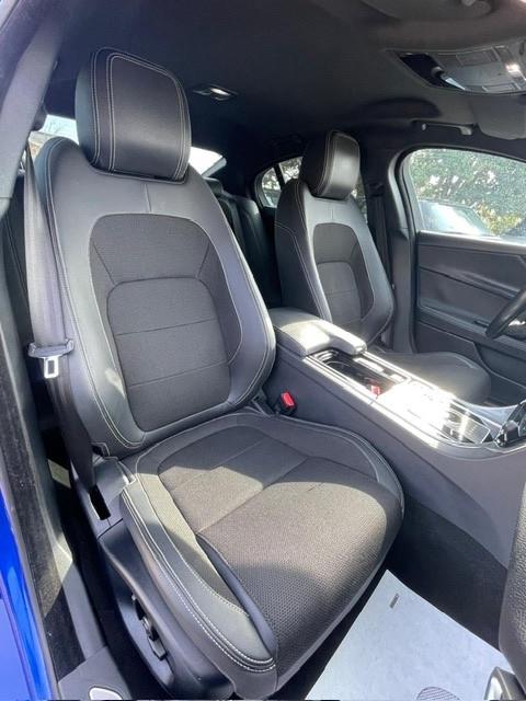 Jaguar XE 2.0 D 240 CV AWD aut. R-Sport