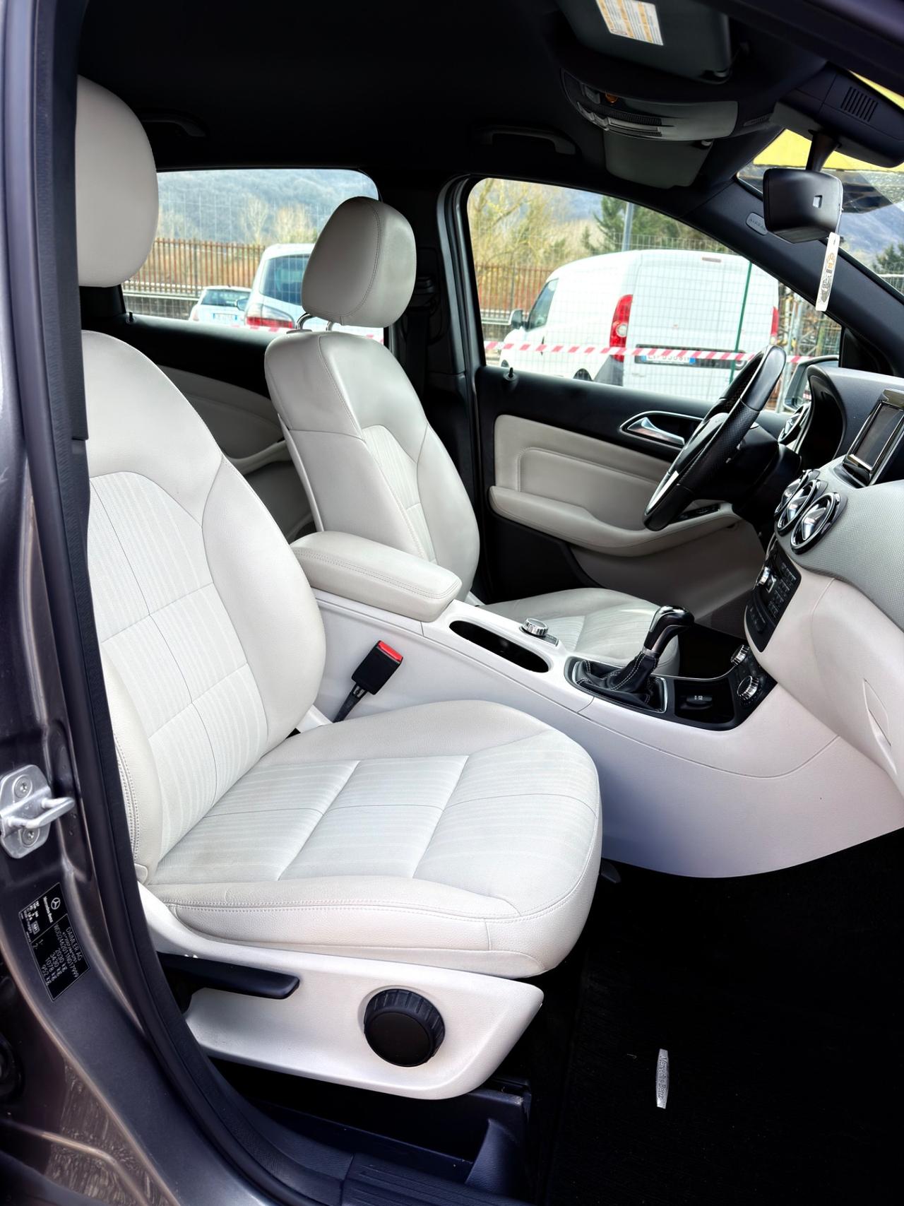 Mercedes-benz B 200 CDI BlueEFFICIENCY Premium