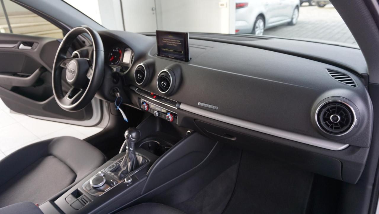 Audi A3 SPB 40 TDI quattro S tronic Business