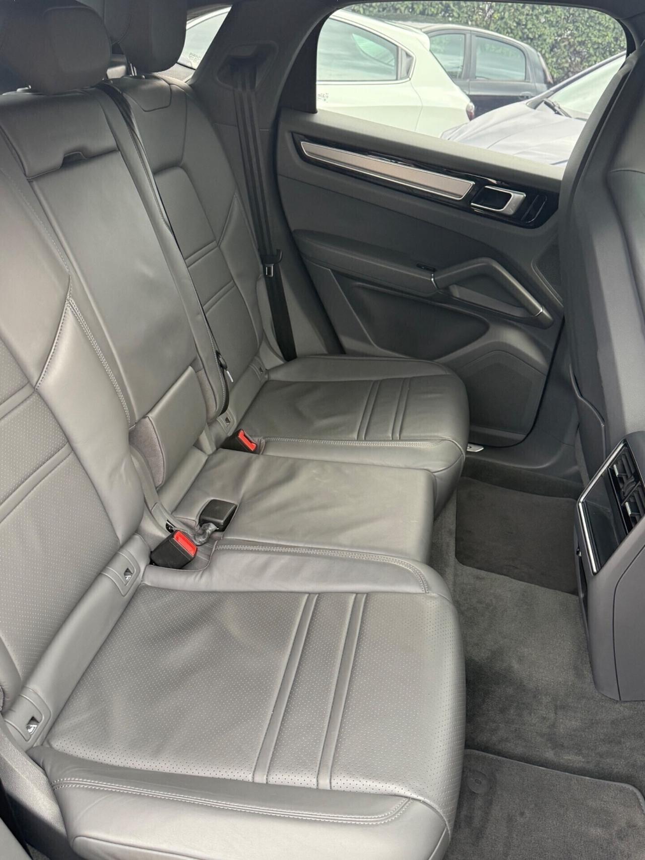 Porsche Cayenne Coupé 3.0 V6 E-Hybrid