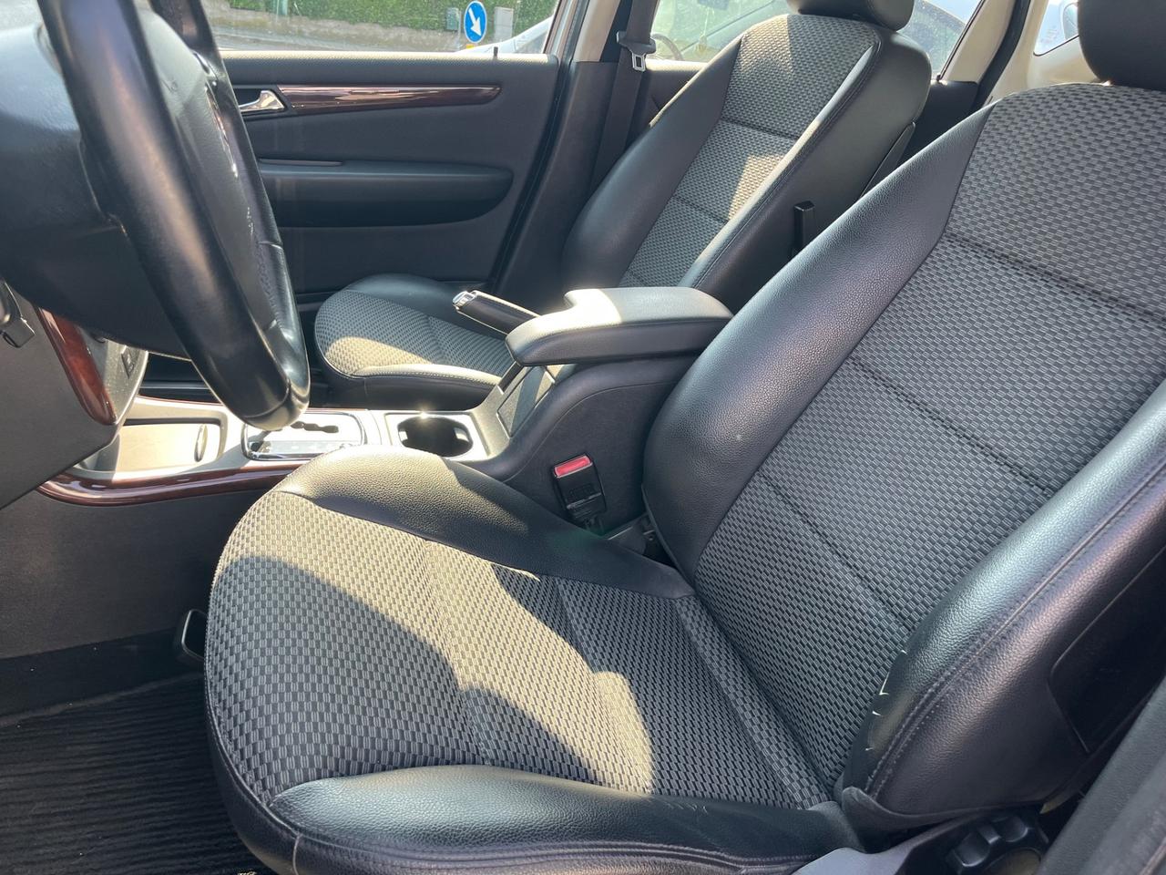 Mercedes A180CDI/cambio automatico/109CV/neopatentato/Euro4 con FAP/unico proprietario