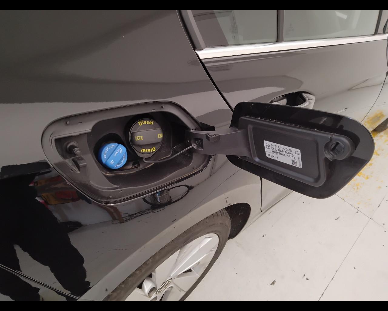 VOLKSWAGEN Golf VIII 2024 - Golf 2.0 tdi Style 150cv dsg