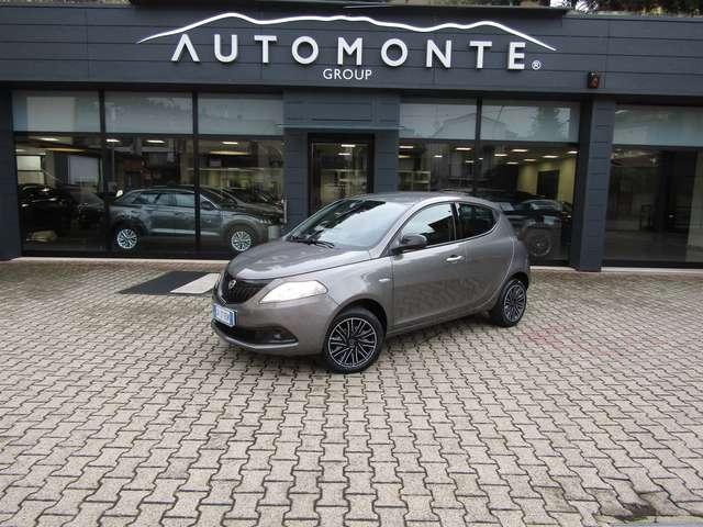 Lancia Ypsilon 1.0 HYBRID ORO,5 POSTI,CLIMA,NEOPATENTATI,KM 0