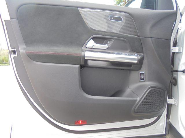 MERCEDES-BENZ GLA 200 AMG LINE Automatic n°48