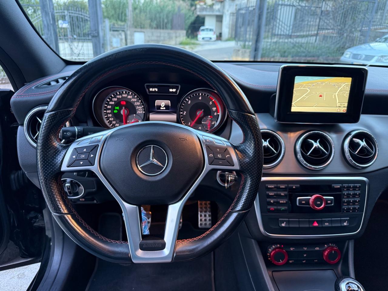 Mercedes CLA 200D Premium Amg Tetto Apribile Total Black
