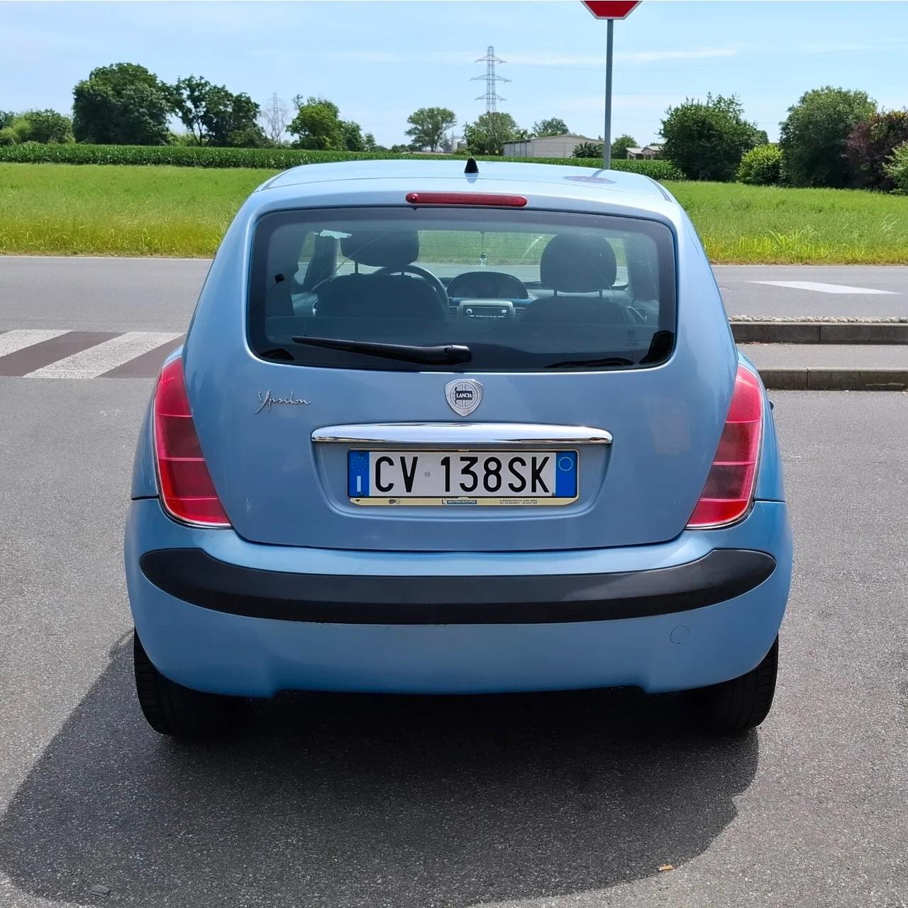 Lancia Ypsilon 1.2 16V Argento