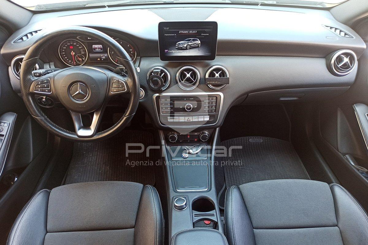 MERCEDES A 200 d Automatic Premium