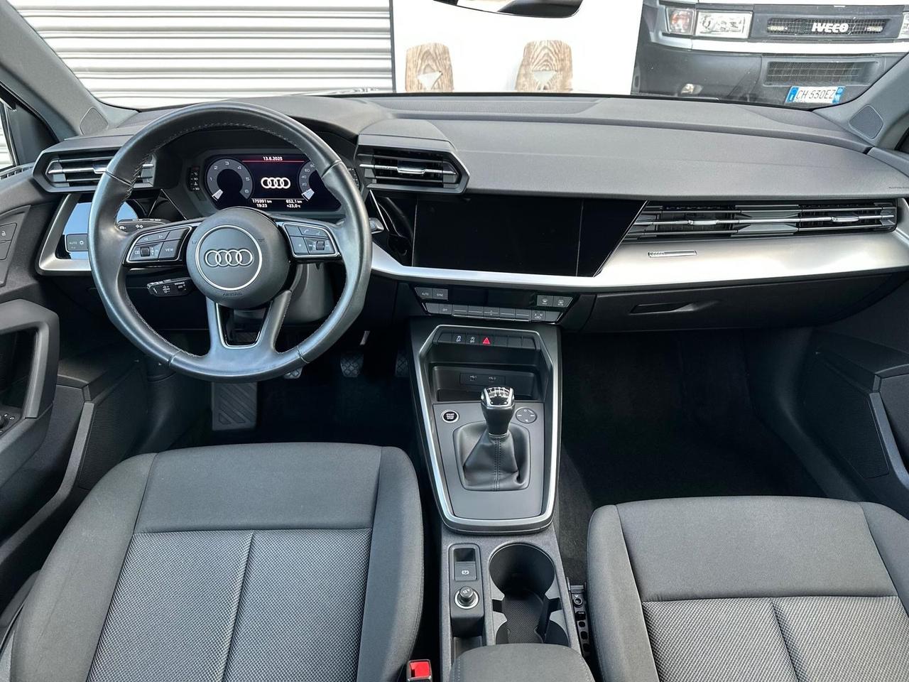Audi A3 SPB 30 TDI Business Advanced