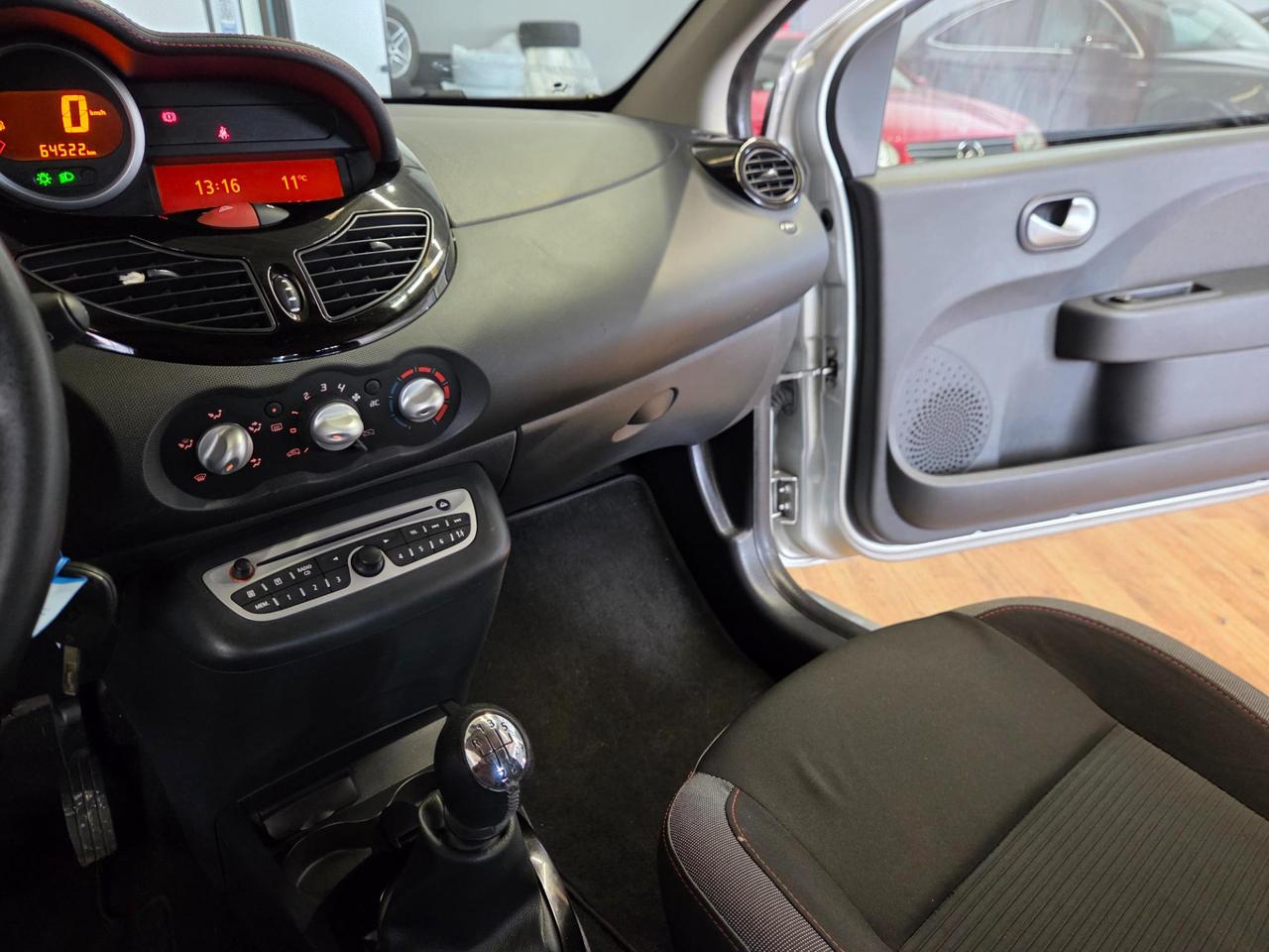 Renault Twingo 1.2 Live 75cv