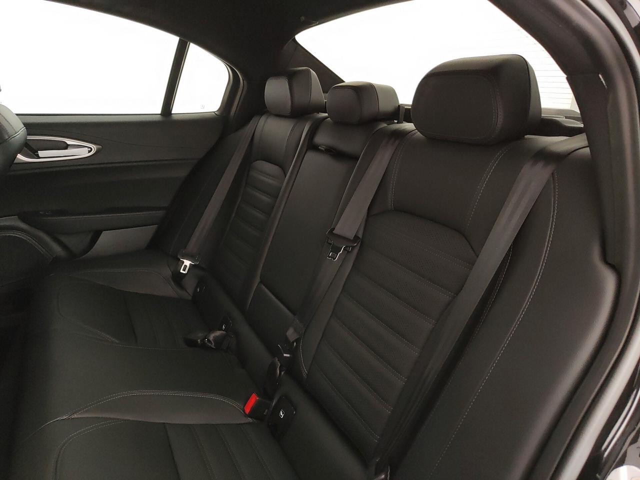 Alfa Romeo Giulia 2.2 Turbodiesel 210 CV AT8 AWD Q4 Veloce