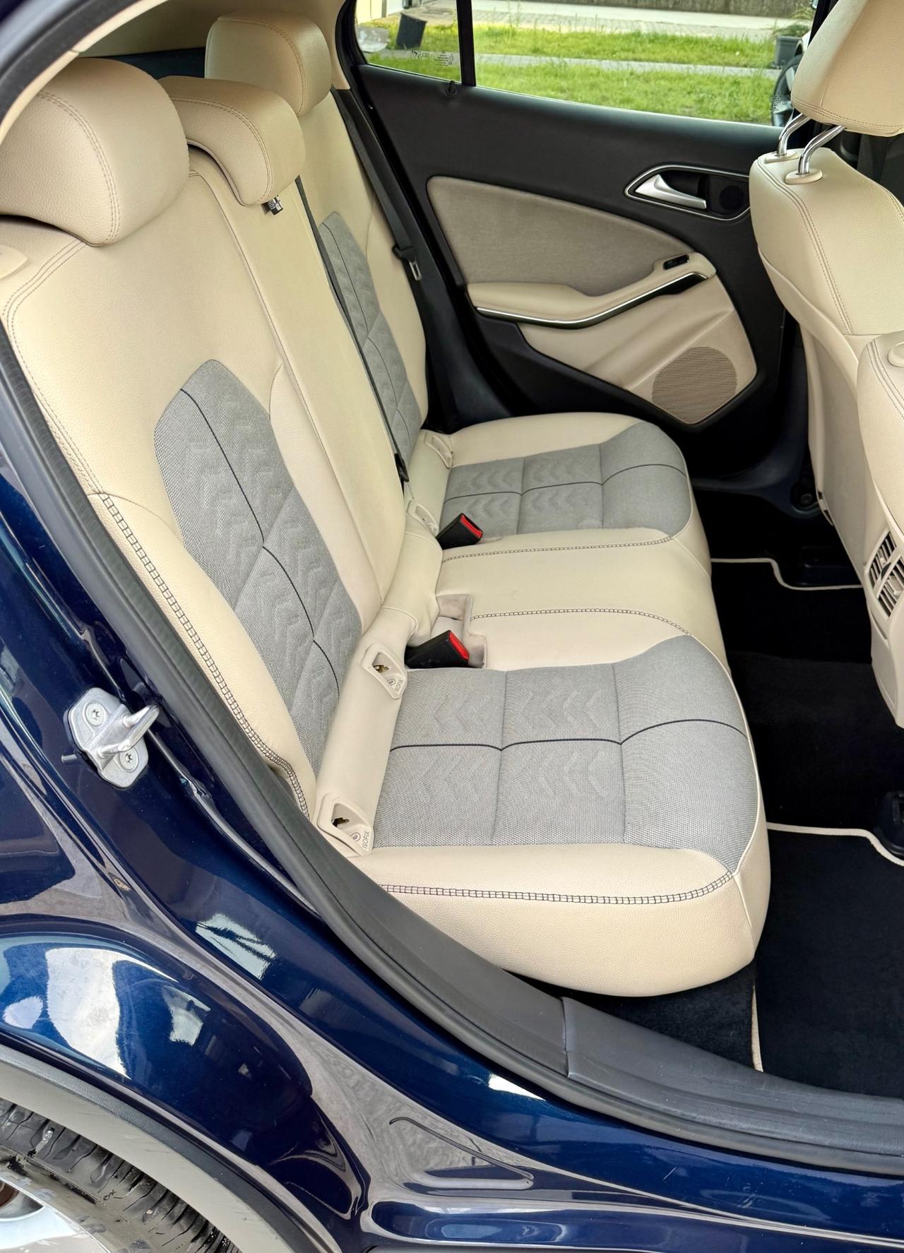 Mercedes-benz GLA 180 180d Automatic Premium