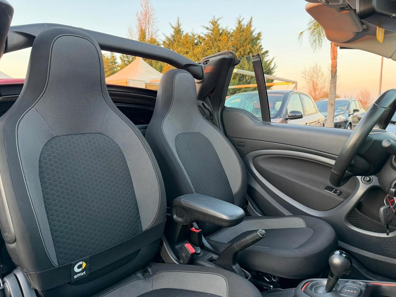 Smart ForTwo EQ cabrio Suitegrey (4,6kW)