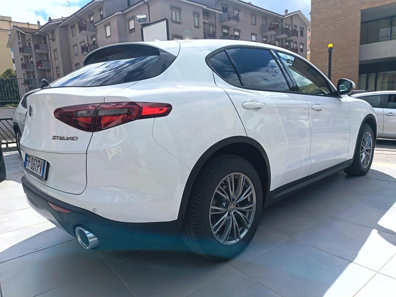 Alfa Romeo Stelvio 2.2 Turbodiesel 210 CV AT8 Q4 Business