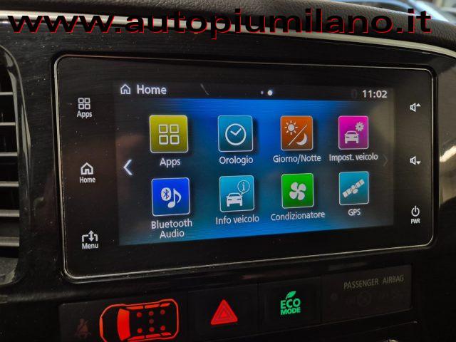 MITSUBISHI Outlander 2.2 DI-D 4WD Instyle Plus SDA 7 posti