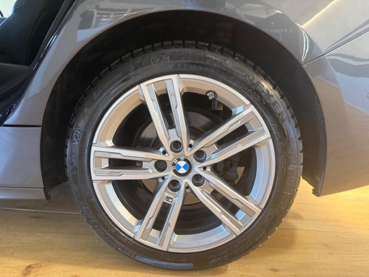 Bmw 116 116d 5p. Msport