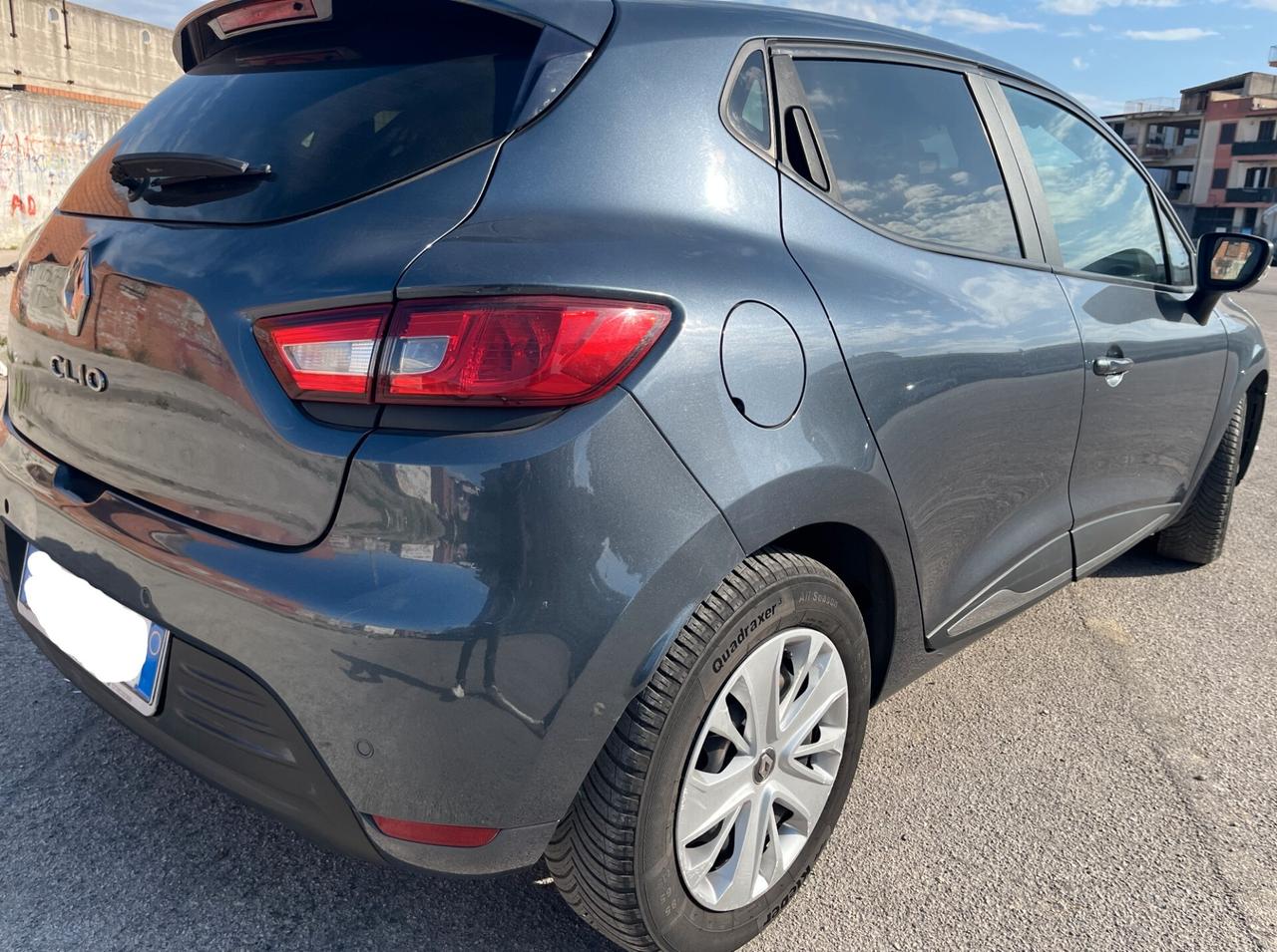 Renault Clio dCi 8V 90 CV 5 porte Moschino Intens