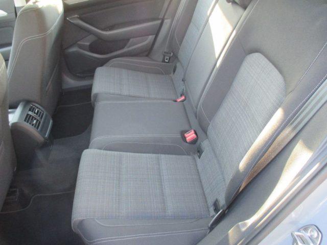 VOLKSWAGEN Passat Variant 2.0 TDI EVO DSG Business Fari LED, Navi, Ambient