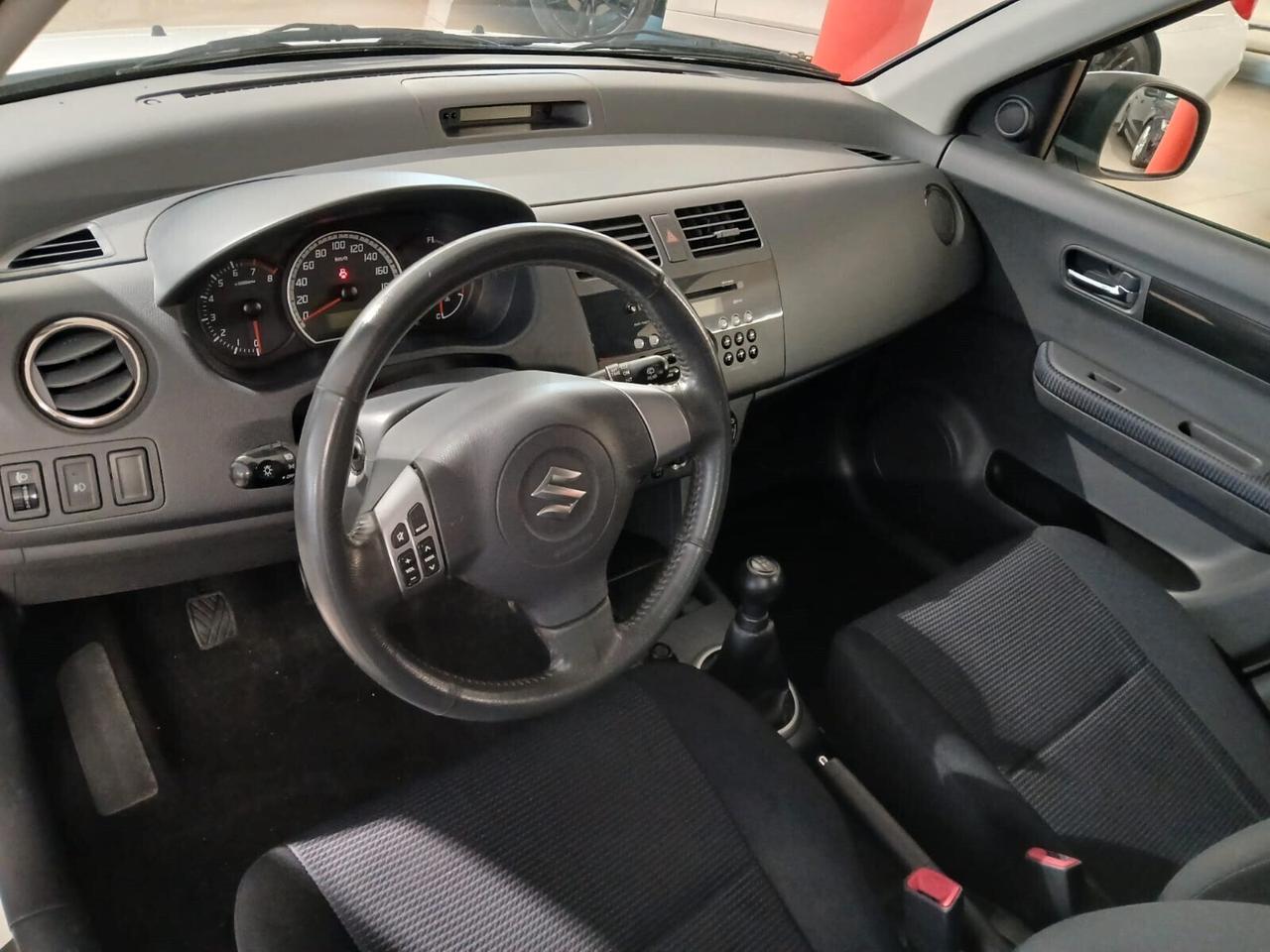 Suzuki Swift 1.3 4x4 16V 92 CV