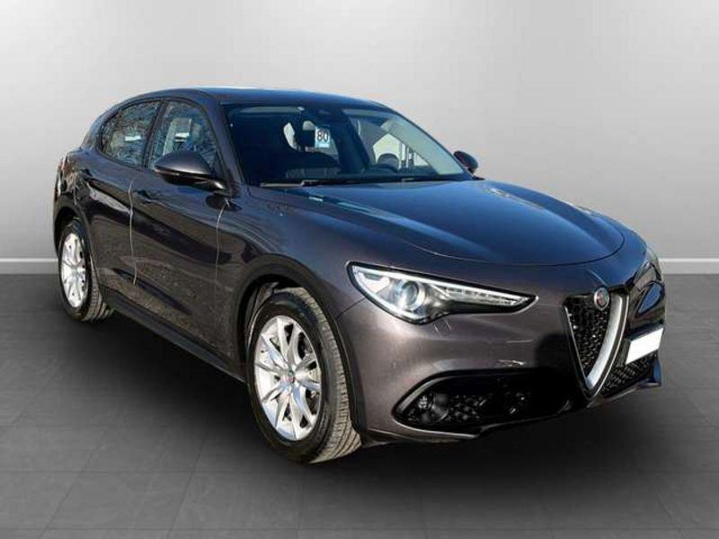 Alfa Romeo Stelvio 2017 2.2 t Executive rwd 190cv auto my19