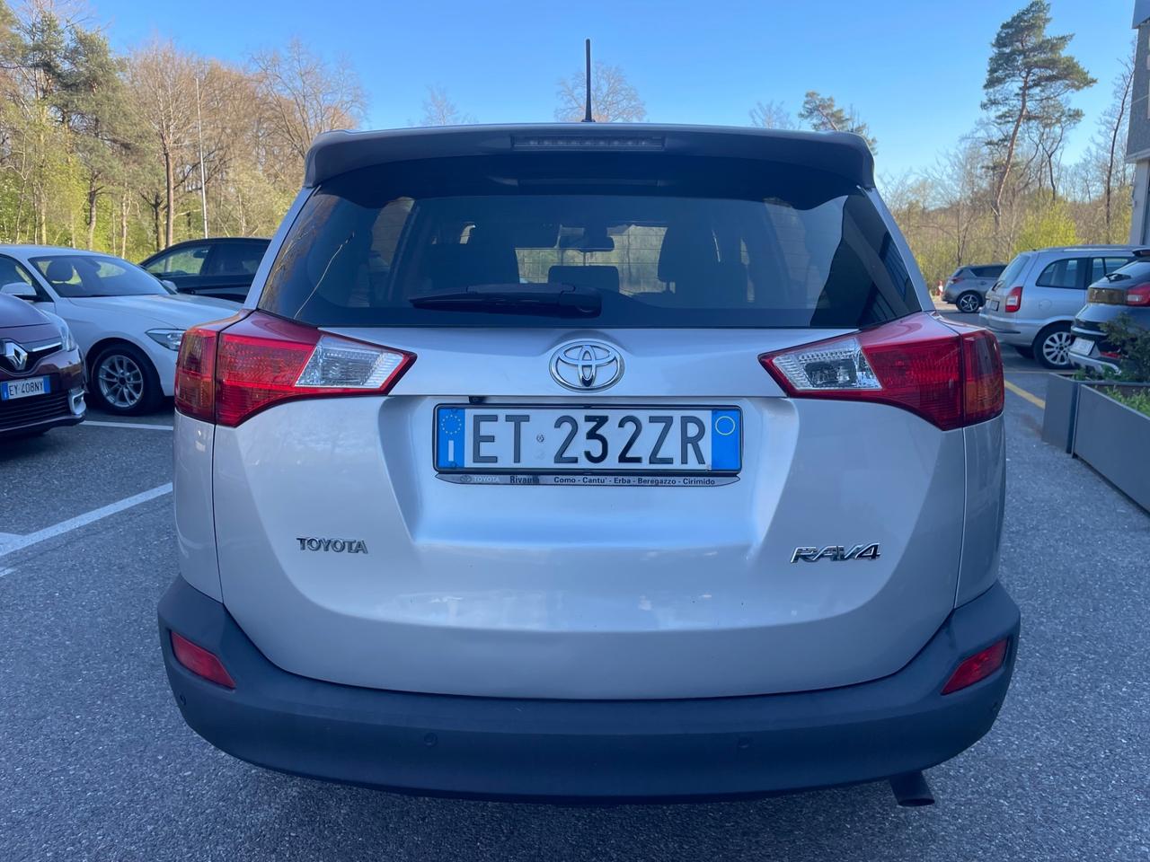 Toyota RAV 4 RAV4 2.0 D-4D 2WD*Neopatentati*Retrocamera