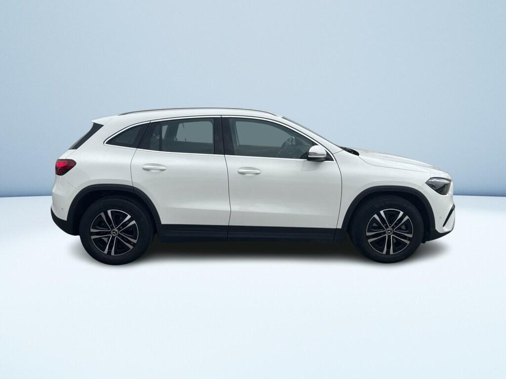 Mercedes GLA 180 180 D Advanced 8G-DCT