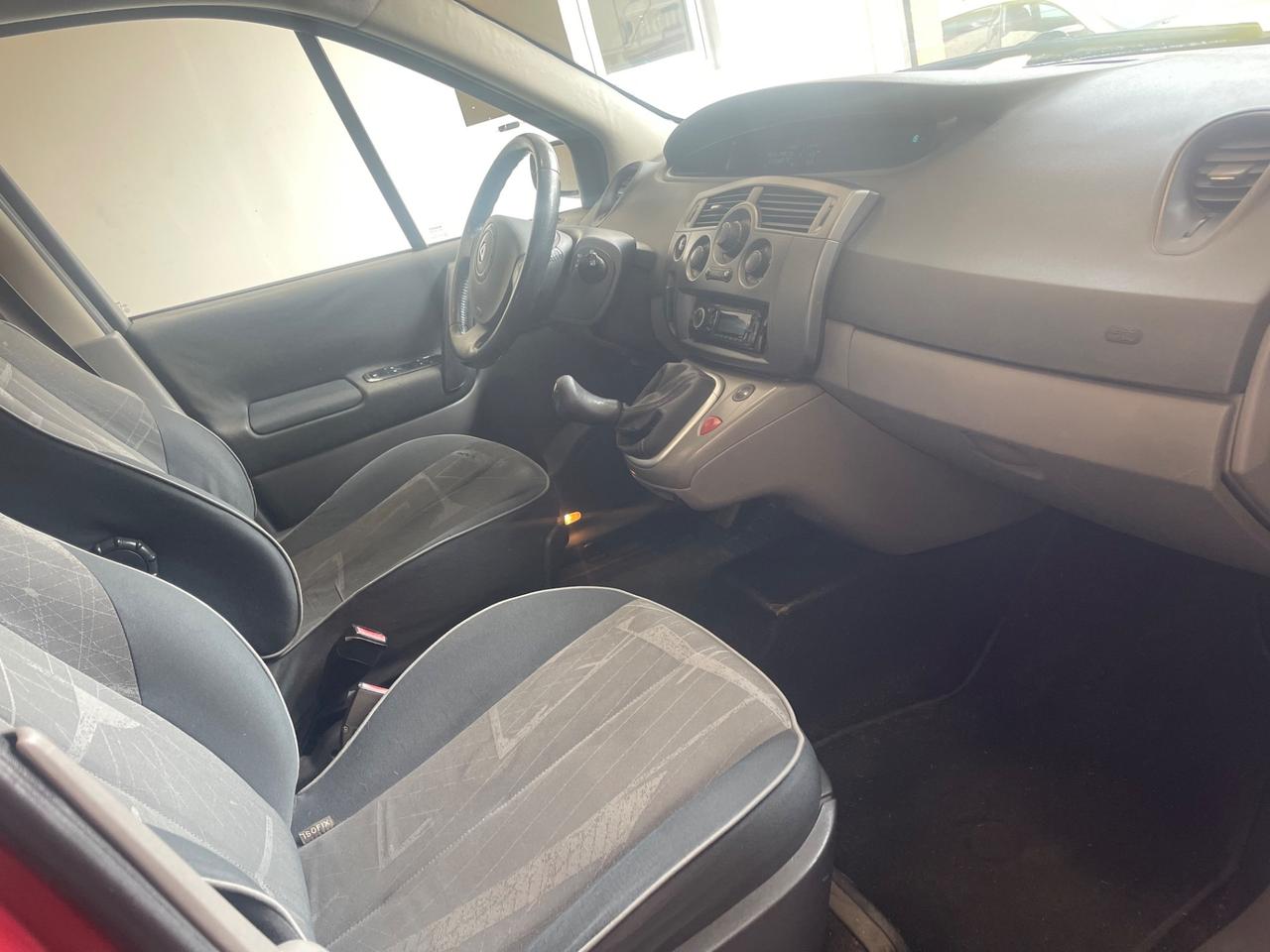 Renault Scenic Scénic 1.6 benzina 90.000 km