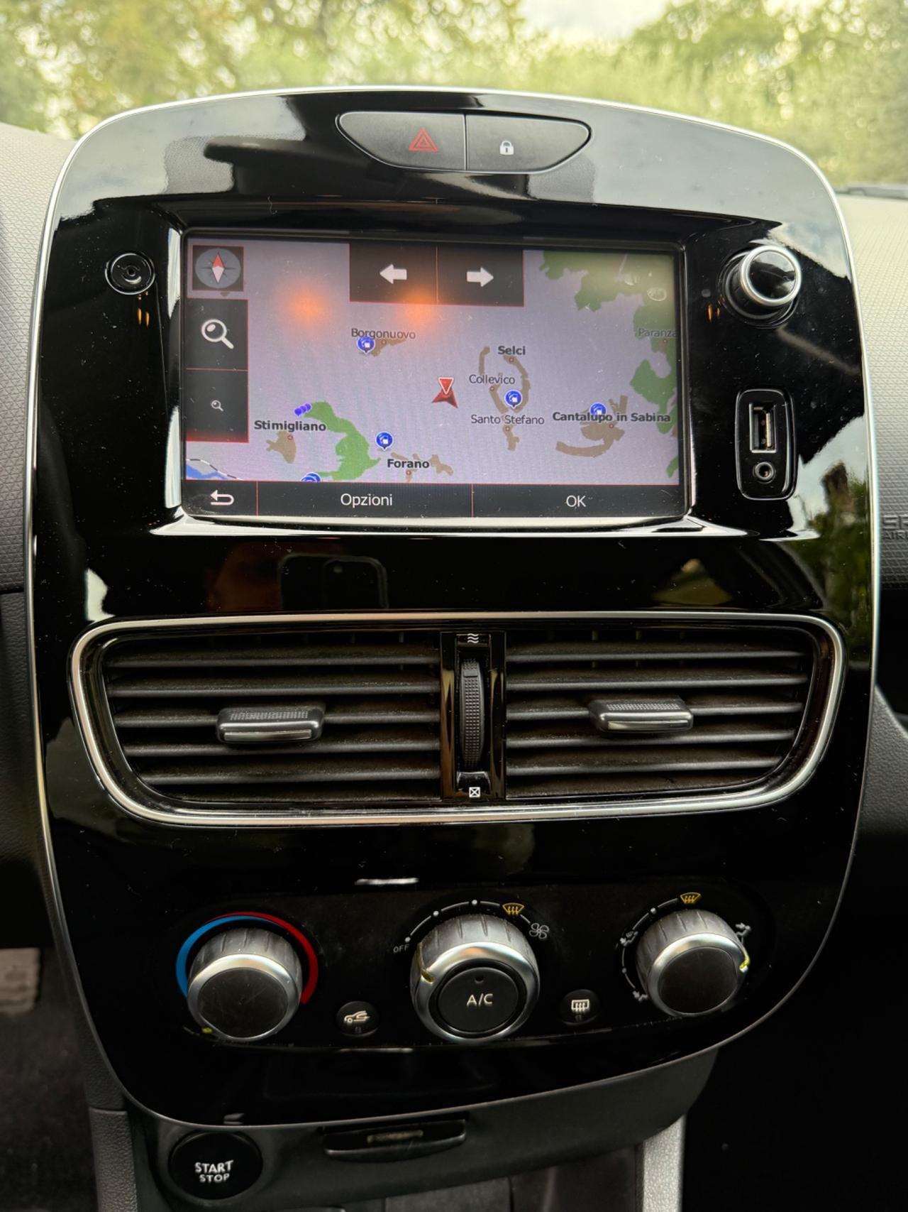 Renault Clio dCi 8V 90 CV EDC 5 porte Moschino Life