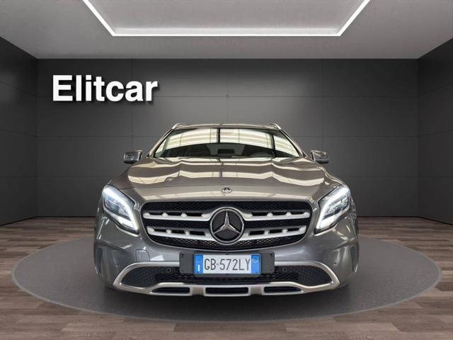 MERCEDES-BENZ GLA 200 Sport