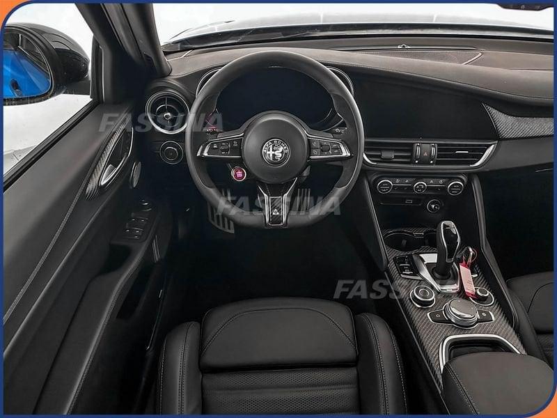 Alfa Romeo Giulia 2.9 T V6 AT8 Quadrifoglio