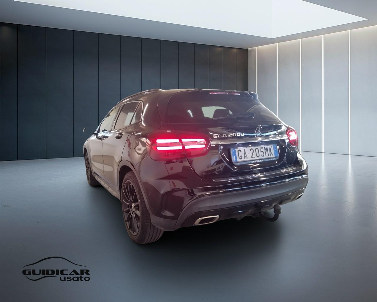Mercedes-Benz GLA-X156 2017 - GLA 200 d Night Edition auto