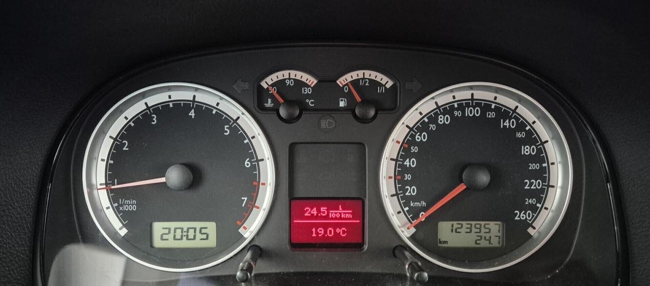 Volkswagen Bora 1.6 16V cat Highline
