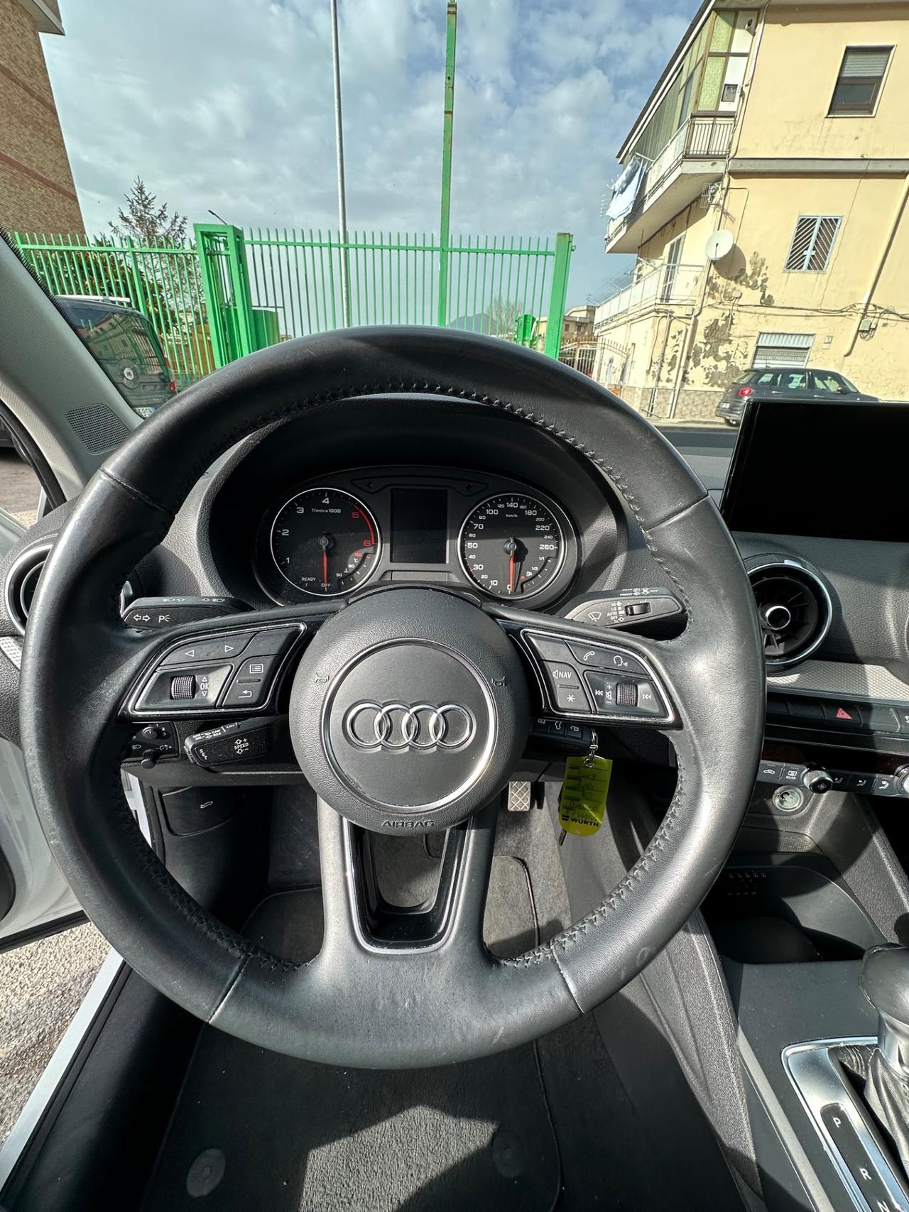 Audi Q2 30 TDI S tronic Identity Black